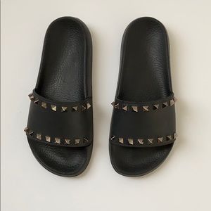 Valentino rockstud slides black